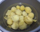 Foto langkah ke 1 dari resep Kentang Mustofa.