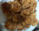 A picture of step 3 of Golden fry prawns/deep fry.