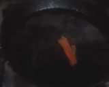 A picture of step 2 of Chilli oil.