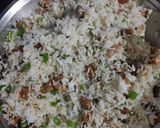 A picture of step 7 of Chicken fried rice.