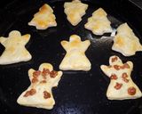 Foto del paso 4 de la receta: Formitas Navideñas con disco de masa de hojaldre