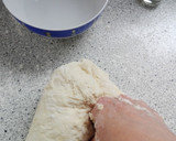 Foto del paso 3 de la receta: Pizza gigante de atún enrollada