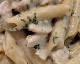 Une image de l'étape 10 de Pâtes Alfredo au poulet et mozzarella.