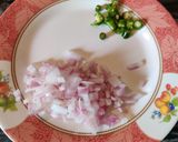 A picture of step 4 of Suji Uttappam..