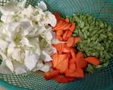 Foto langkah ke 2 dari resep Tumis sayur campur jamur kuping.