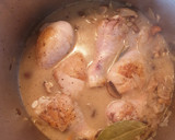 Foto del paso 6 de la receta: Muslitos de pollo guisados con setas