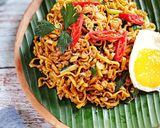 Foto langkah ke 4 dari resep Mie Goreng Pedas.