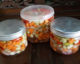 Foto langkah ke 6 dari resep Acar Timun,Wortel,bawang dan cabe.
