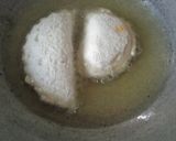 Foto langkah ke 7 dari resep Roti goreng simple isi sosis dan telur.