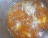 A picture of step 2 of Chicken Aloo Shorba.