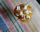 Foto del paso 5 de la receta: Rodajas de manzana con pochoclos
