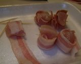 Foto del paso 4 de la receta: Bombones de pollo al curry  envueltos en panceta caramelizada