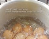Foto langkah ke 2 dari resep Cara Merebus Telur Ayam dan Mengupas Telur Gampang dan Mulus.