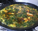 Foto del paso 7 de la receta: Fideos con secreto, espinacas y calçots