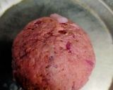 A picture of step 2 of Beetroot Thepla.