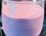 A picture of step 2 of Berry Shake 🥛.