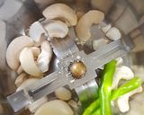 A picture of step 1 of Corn mushroom masala.