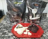 Foto del paso 3 de la receta: Medallones de chocolate blanco y semi amargo rellenos de Oreos