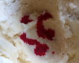 Foto langkah ke 4 dari resep Getuk lindri merah putih tanpa cetakan.