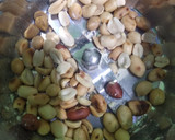சத்துக்கள் நிறைந்த சுவையான பொட்டுகடலை வேர்கடலை உருண்டை (Verkadalai urundai recipe in tamil) ரெசிபி ஸ்டேப் 2 புகைப்படம்