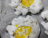 சீஸ் கிளவுட் எக்ஸ் -(Cheesy Cloud eggs recipe in tamil) ரெசிபி ஸ்டேப் 11 புகைப்படம்