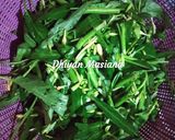 Foto langkah ke 1 dari resep 4. Tumis Kangkung Bunga Pepaya.
