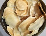 બટાકા ની કાતરી (Bataka Katri Recipe In Gujarati) રેસીપી સ્ટેપ3ફોટો