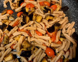 Foto del paso 6 de la receta: Pasta con berenjena y tomatitos uva
