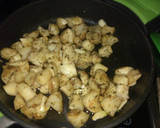 Foto del paso 1 de la receta: Escarola con patata en su jugo