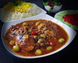 عکس مرحله 5 از دستور خورشت گوجه سبز با مرغ
