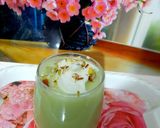 A picture of step 3 of Refreshing melon shake with ice cream.