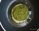 पालक मटर नमकीन पैन केक (Palak matar namkeen pan cake recipe in Hindi) रेसिपी चरण 7 फोटो