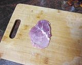 Foto del paso 1 de la receta: Flamenquines con papas fritas y ensalada