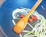 รูปขั้นตอนการทำที่ 4 ของ ผัดแตงกวาประจำบ้าน สู่อาหารแบบFine dining