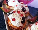 Une image de l'étape 7 de Feuilletés aux pommes caramélisées et chantilly.