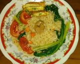 Foto langkah ke 4 dari resep Mie Gelas Kuah Isi Sayuran Telur Sosis #PR_AnekaMieKuah.