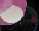 Foto del paso 11 de la receta: Panna cotta de coco🍮🥥 con coulis de jamaica y mezcal oaxaqueño