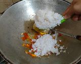 Foto langkah ke 4 dari resep Nasi goreng telur tuna bumbu sederhana rasa luar biasa.