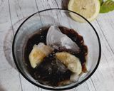Foto langkah ke 4 dari resep Es Lemon Madu Cincau.