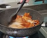 รูปขั้นตอนการทำที่ 5 ของ หมูสามชั้นผัดพริกแกงพะแนง