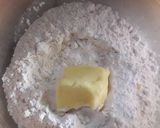 Foto del paso 1 de la receta: Pie de frutilla y merengue al vino