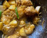 A picture of step 4 of Koldil aru Kukura Mangkho/ Banana Flower with Chicken.