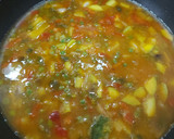 Foto del paso 1 de la receta: Arroz con verduritas y gambas