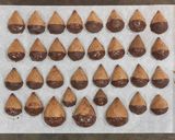 Foto del passaggio 14 della ricetta Castagne di frolla con datteri cioccolato fondente e castagne