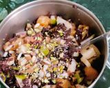 A picture of step 5 of Black Rice, Fruits and Nuts Salad.