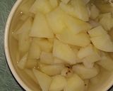 A picture of step 1 of Macaroni and potatoes.