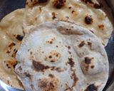 तंदूरी रोटी (Tandoori Roti recipe in Hindi) रेसिपी चरण 6 फोटो