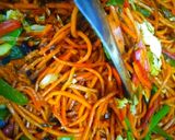 शेज़वान नूडल्स (Schezwan noodles recipe in Hindi) रेसिपी चरण 5 फोटो