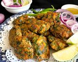 A picture of step 5 of Pui Shak Chingri Bora (Malabar Spinach & Prawn Pakora / Fritters - Bong style).