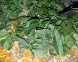 Foto langkah ke 2 dari resep Mi Kangkung Bumbu Seblak.